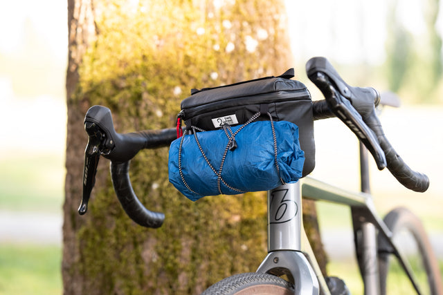 Two Wheel Gear - Handlebar Bag - Black - with rain jacket