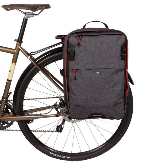 Gepäckträgerrucksack Convertible 2.0 PLUS (30 L)