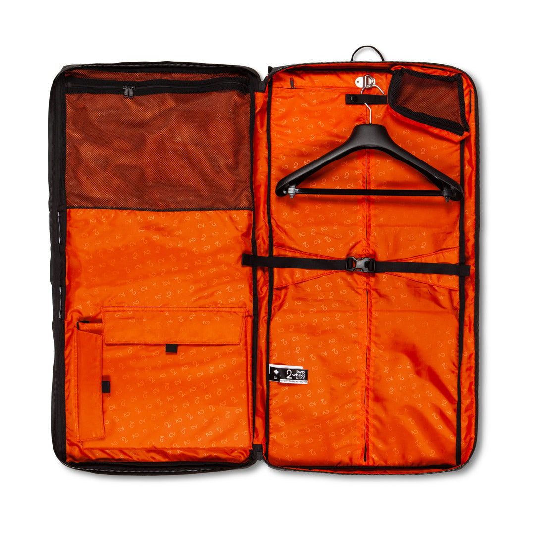 Best Garment Bags That Are Easy To Travel With | HuffPost Life